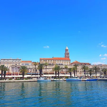 아파트 Town Centre Surprise *