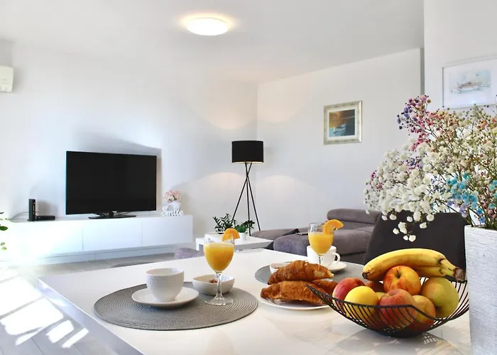 Apartment Town Centre Surprise