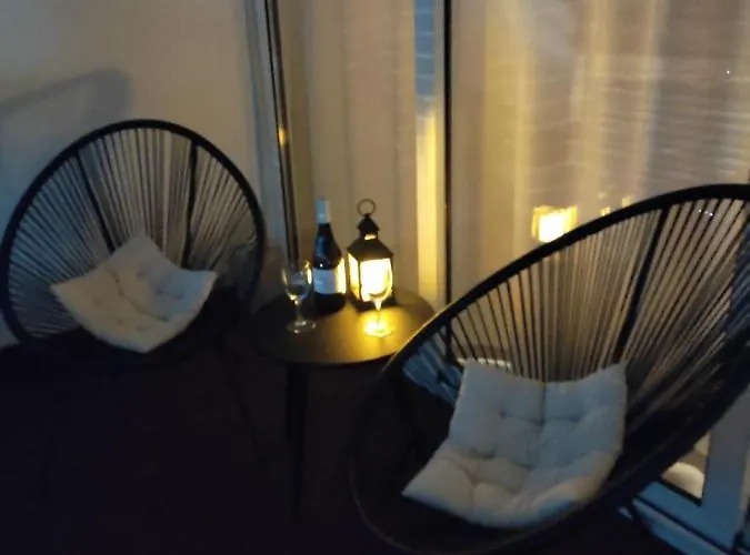 Town Centre Surprise Split