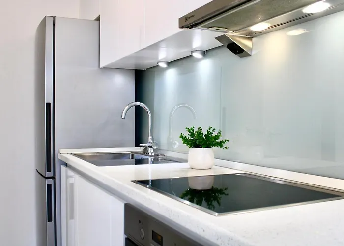 Apartment Town Centre Surprise Split