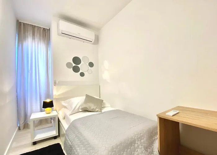 Apartment Town Centre Surprise Split