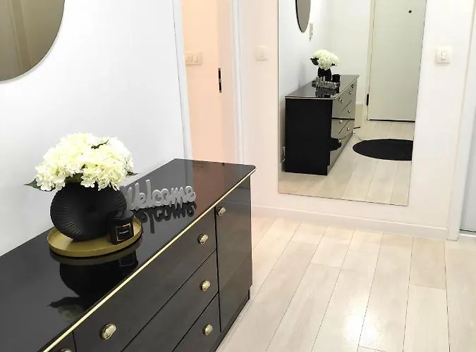 Apartment Town Centre Surprise