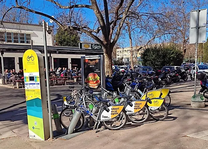 Town Centre Surprise Apartment Split