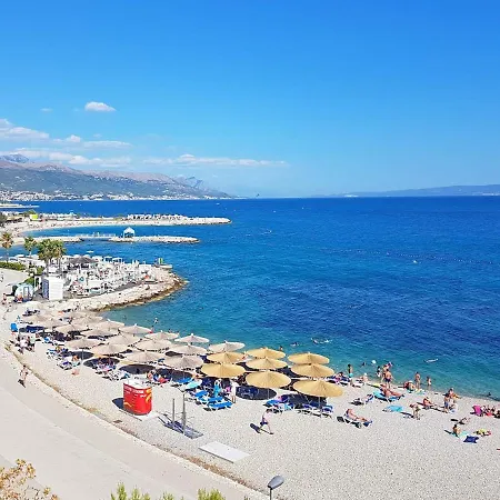 Town Centre Surprise * Split